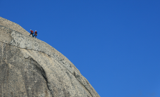 반짝 여름이 이어지고 있다.  연합뉴스